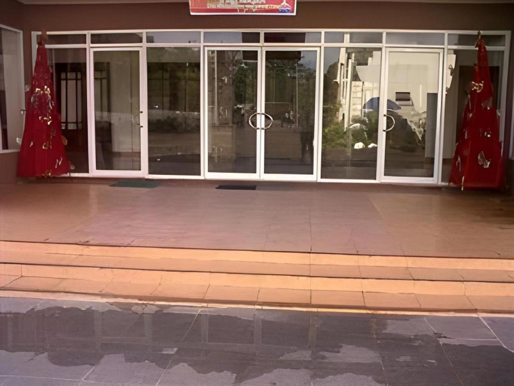 Regal Plaza Hotel Nabua Ngoại thất bức ảnh